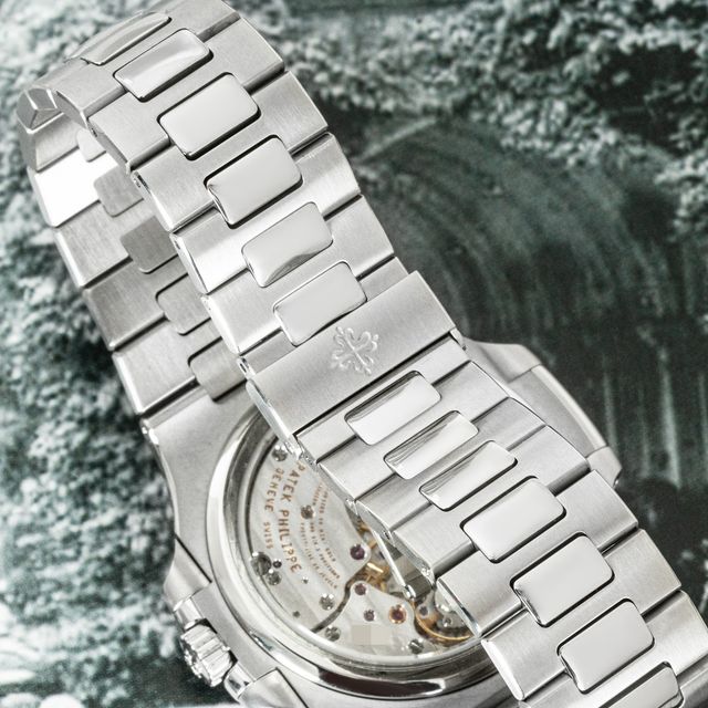 Patek Philippe Nautilus 5712/1A-001 Image 3